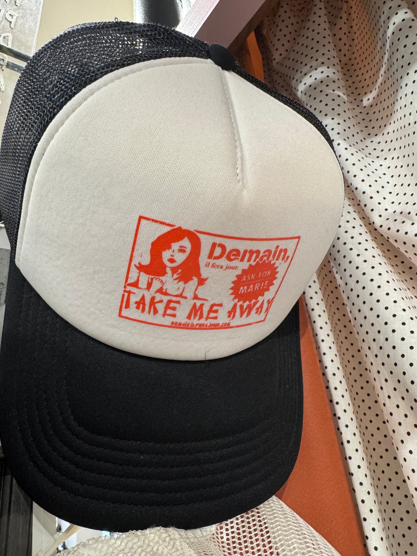 TAKE ME AWAY CAP DEMAIN IL FERA JOUR